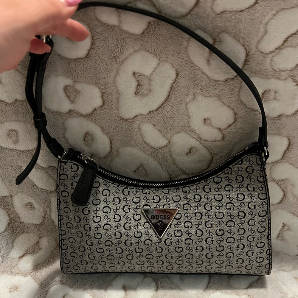 Guess shoulder bag